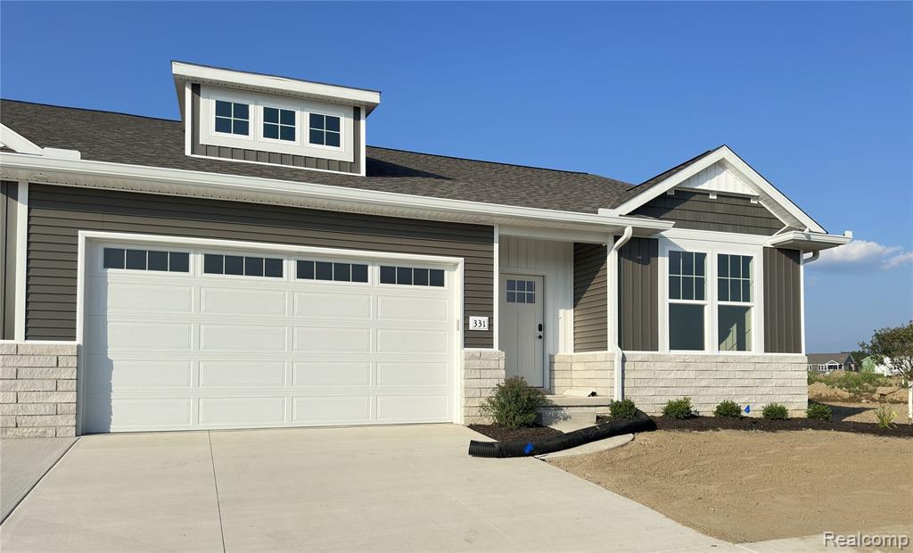 331 MCDOWELL DR, Howell, MI 48843 — Photo 4