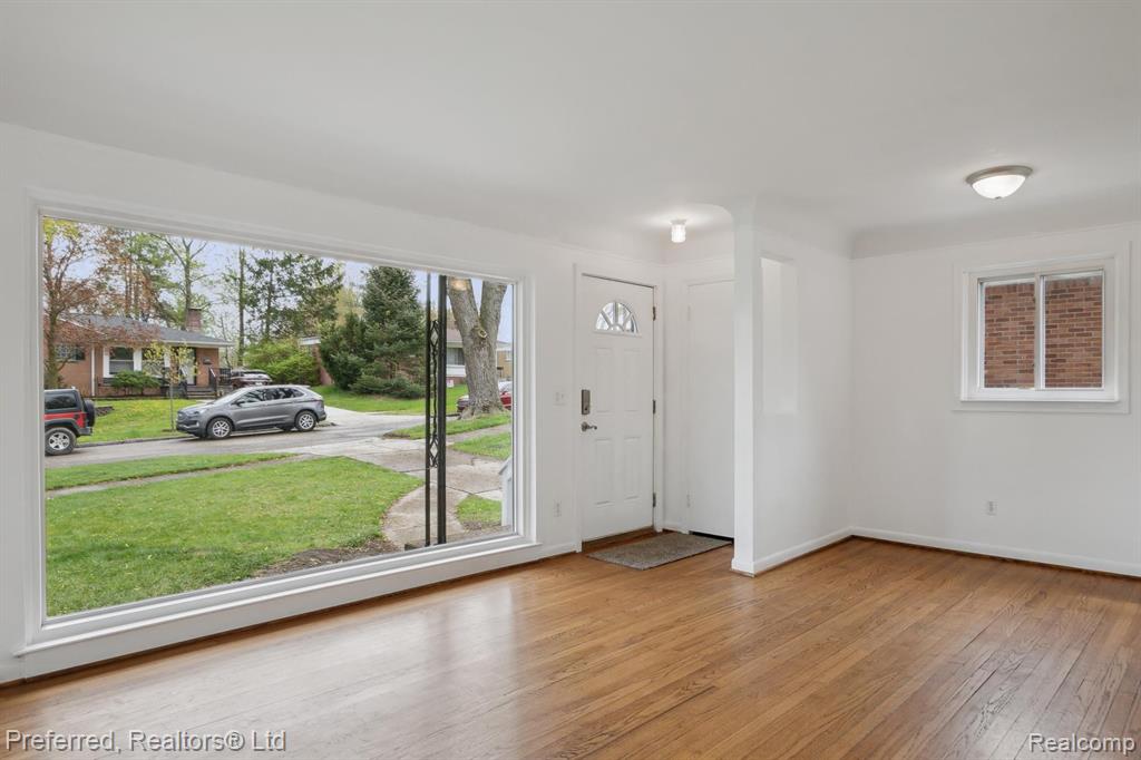 713 Duchess Street, Milford, MI 48381 — Photo 12