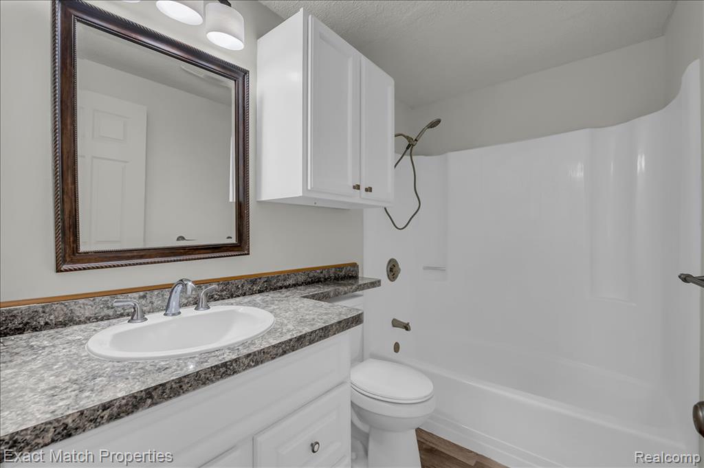 100 Danforth Street, White Lake, MI — Photo 24