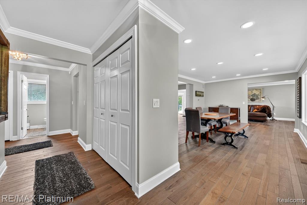 7687 Parshallville Road, Fenton, MI 48430 — Photo 8