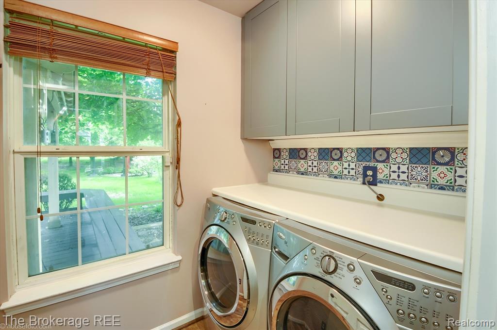 4449 Brighton Drive, Grand Blanc, MI 48439 — Photo 31