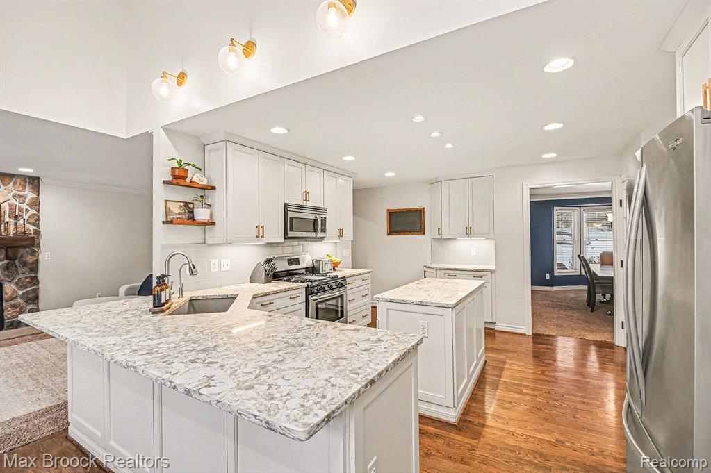 9858 Forest Ridge Drive, Clarkston, MI 48348 — Photo 17