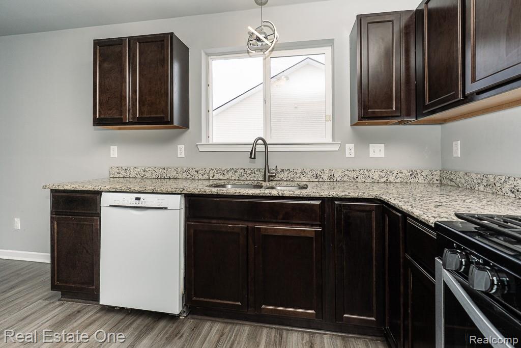2249 Legacy Drive, Burton, MI 48519 — Photo 5