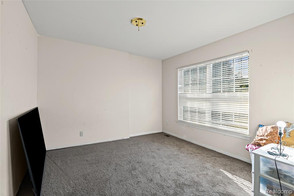 805 Columbia Drive, Flint, MI 48503 — Photo 29
