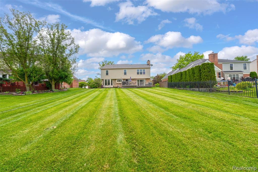 45300 White Pines Drive, Novi, MI — Photo 30