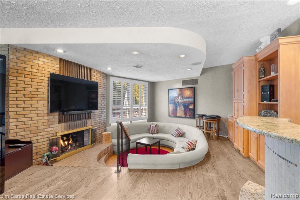 75 S Duval Road, Grosse Pointe Shores, MI 48236 — Photo 18