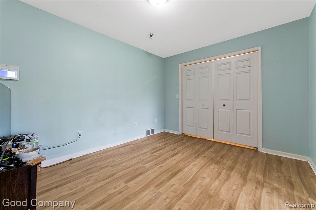 4742 Maddie Lane, Dearborn, MI 48126 — Photo 36
