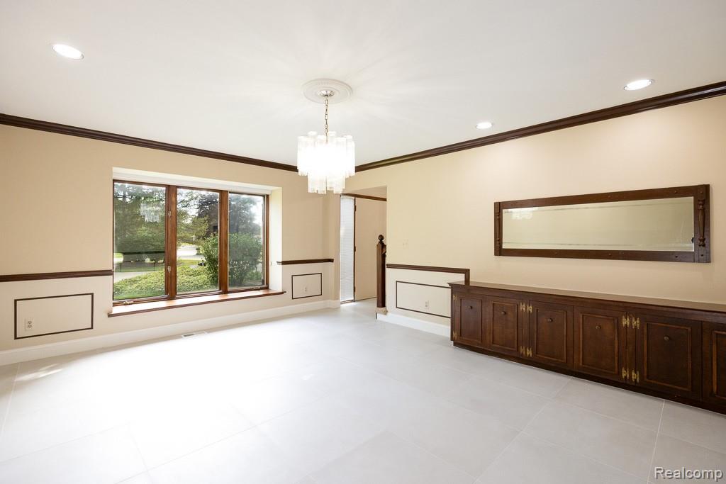 6275 Fairbrook Court, West Bloomfield, MI — Photo 9