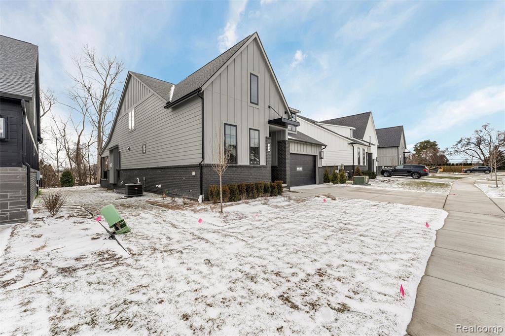 66 South Trail Court, Troy, MI 48083 — Photo 4