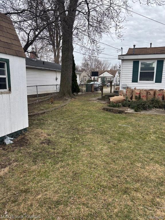 95 E BROCKTON Avenue, Madison Heights, MI 48071 — Photo 21
