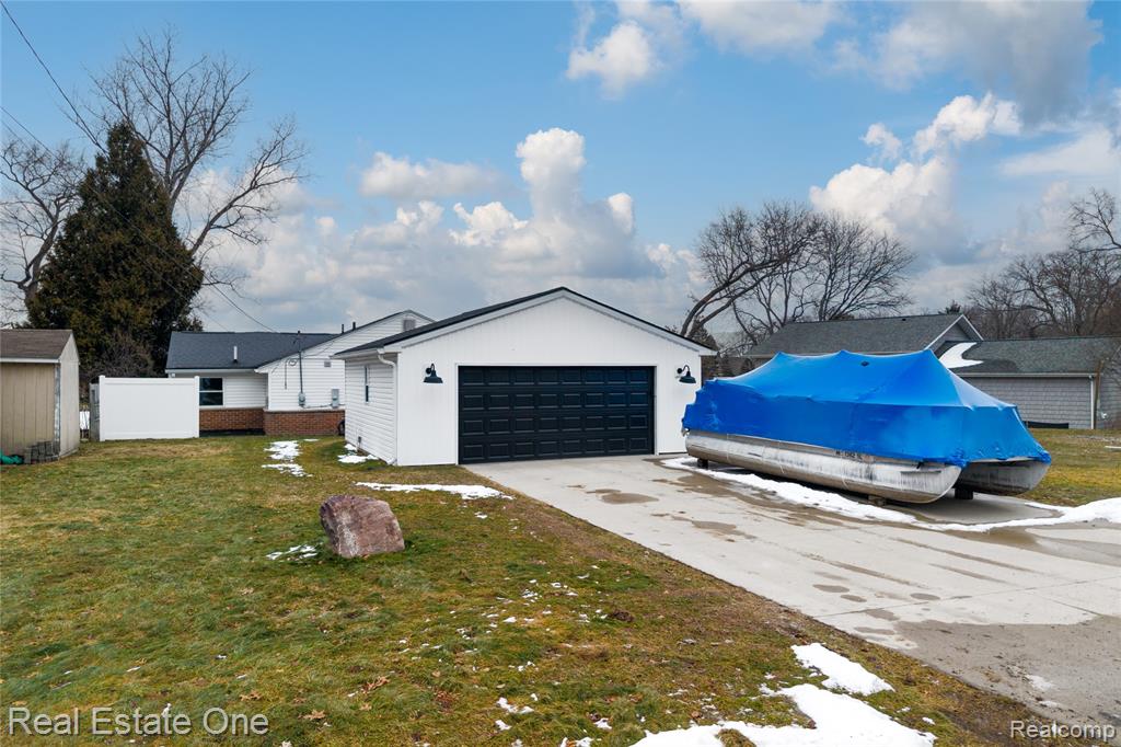 10428 King Road, Davisburg, MI 48350 — Photo 9