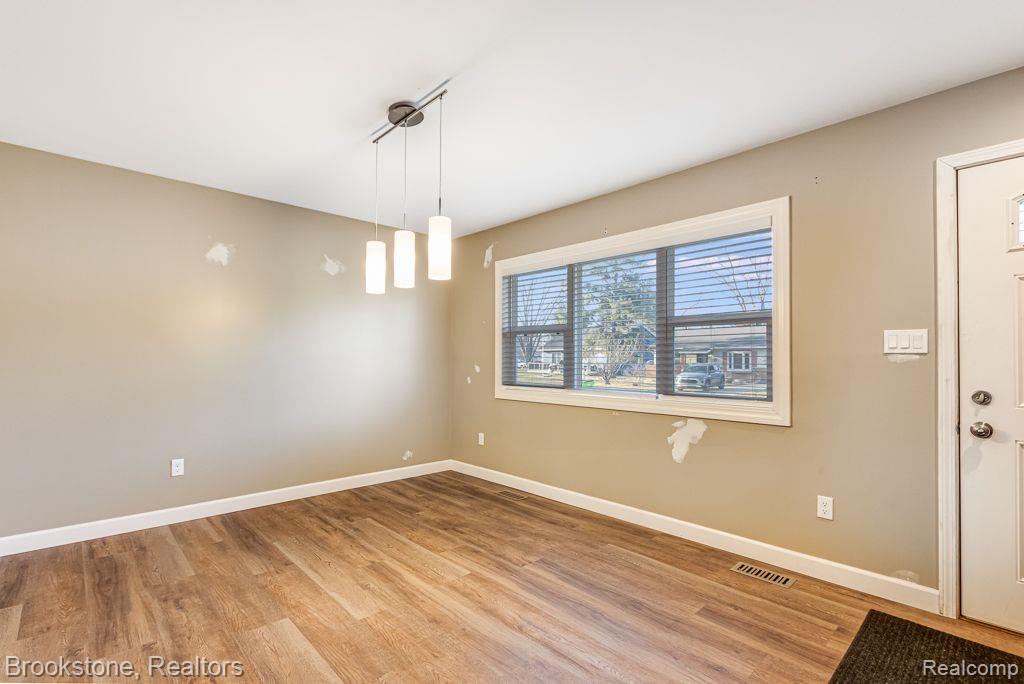 406 5TH Street, Fenton, MI 48430 — Photo 5