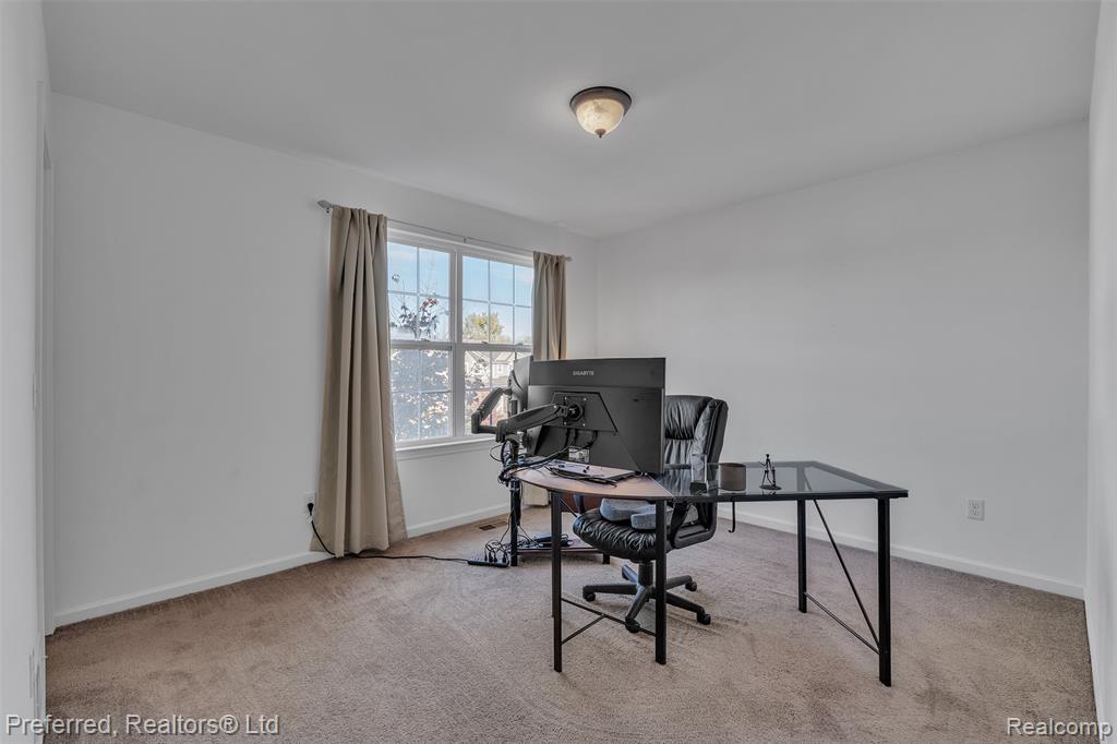 28430 Oakmonte Circle E, New Hudson, MI 48165 — Photo 36