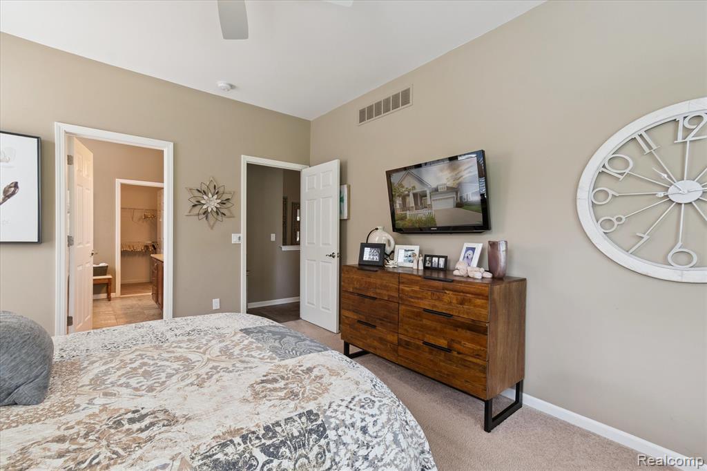 49276 Garden Lane, Canton, MI 48188 — Photo 24
