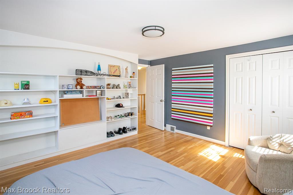 26015 ALLOR Avenue, Huntington Woods, MI — Photo 28