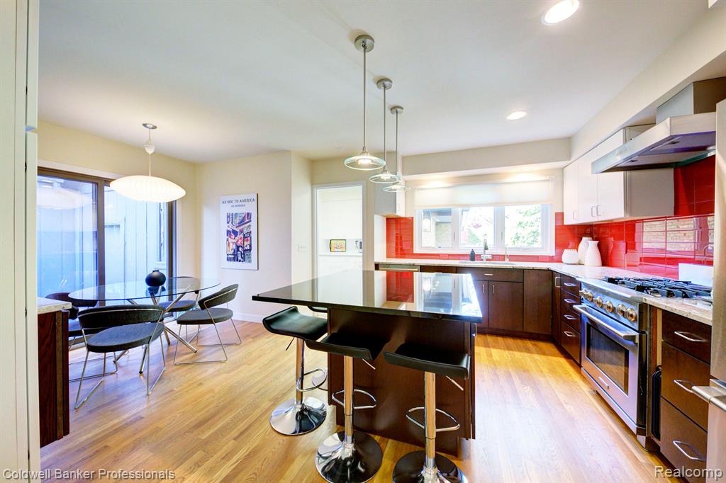 1921 Pine Ridge Lane, Bloomfield Hills, MI 48302 — Photo 28