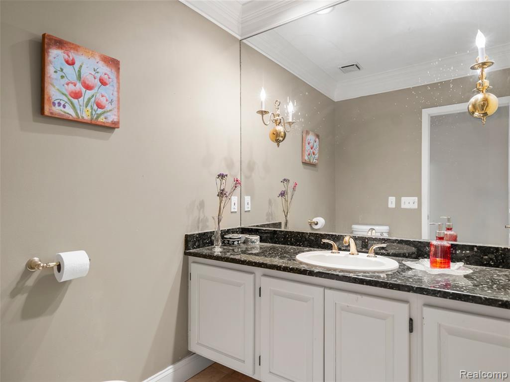 5724 Murfield Drive, Rochester, MI 48306 — Photo 65