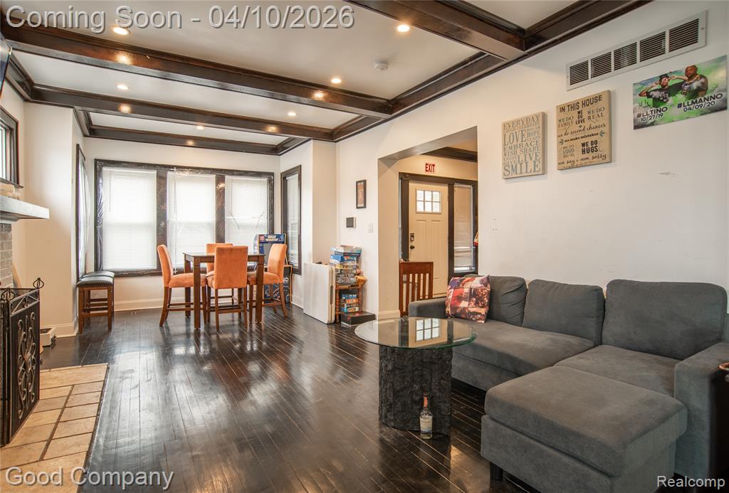 30 Lawrence Street, Detroit, MI 48202 — Photo 6