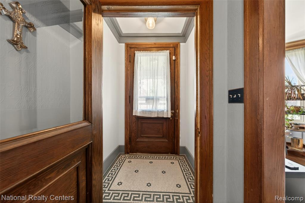 700 Taylor Street, Detroit, MI 48202 — Photo 11