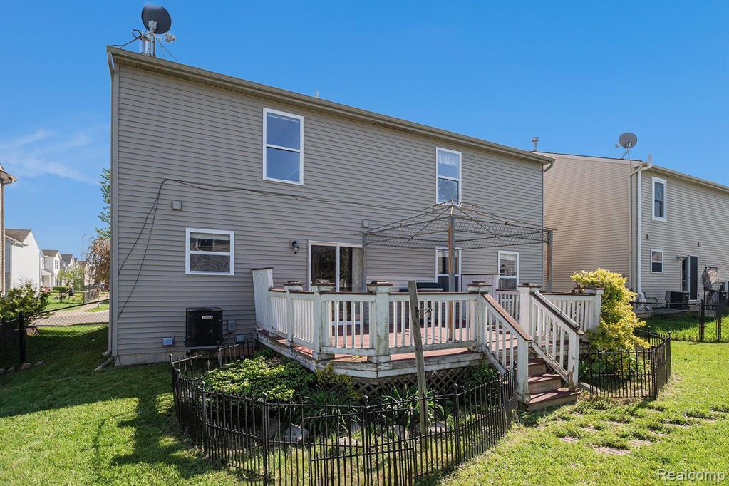 8608 RIFLE RIVER Drive, Fowlerville, MI 48836 — Photo 25