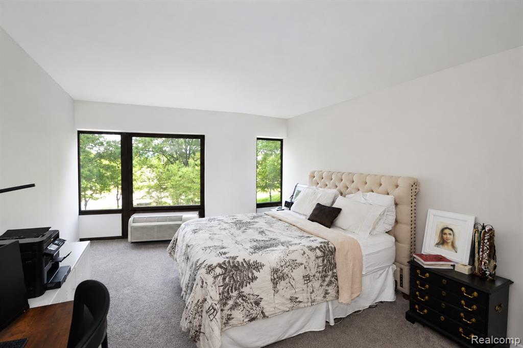5000 Town Center, Southfield, MI 48075 — Photo 7