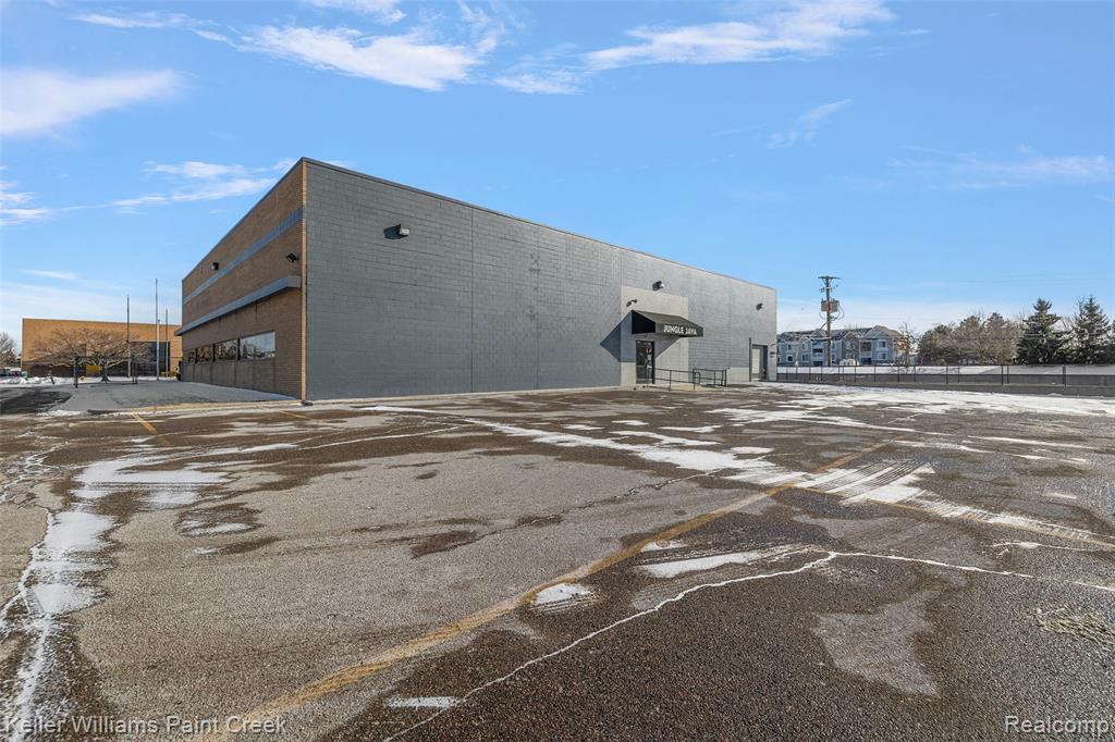 44595 Enterprise Drive, Clinton Twp, MI 48038 — Photo 3