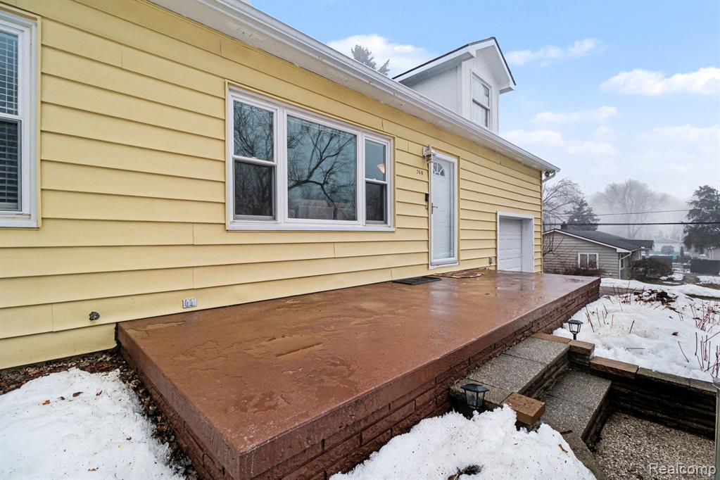768 Pleasant Ridge, Lake Orion, MI 48362 — Photo 9