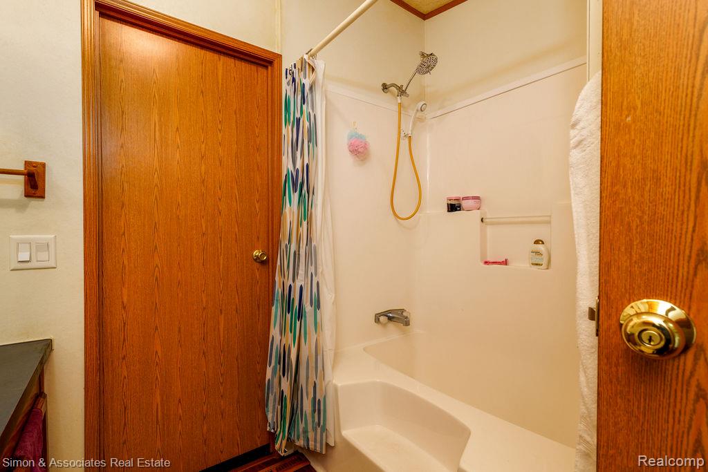 4995 Croissant Street, Dearborn Heights, MI 48125 — Photo 15