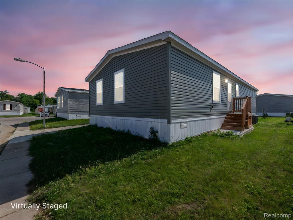 501 Washington, Belleville, MI 48111 — Photo 19
