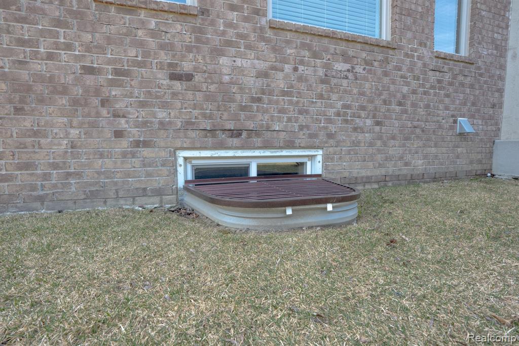 17121 Chianti Court, Macomb, MI 48042 — Photo 44