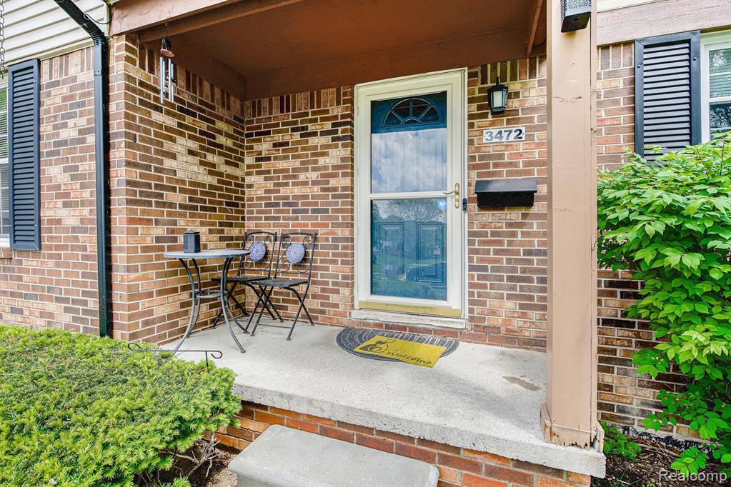 3472 BURBANK Drive, Ann Arbor, MI 48105 — Photo 2