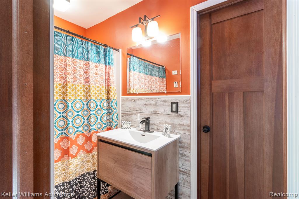 807 WORCHESTER Drive, Fenton, MI 48430 — Photo 11