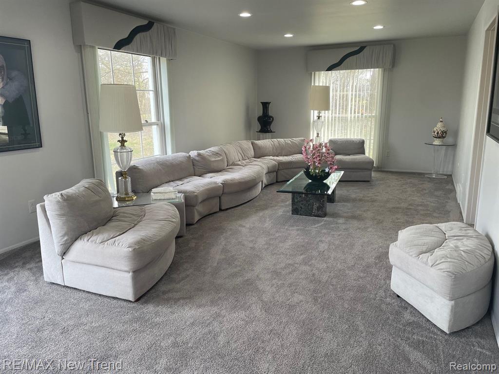5250 Hardwoods Drive, West Bloomfield, MI 48323 — Photo 5
