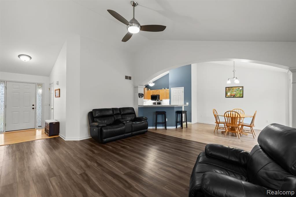 852 Faith Court, Milan, MI 48160 — Photo 3