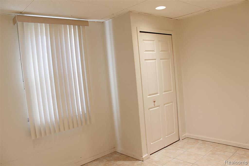 43267 UTICA Road, Sterling Heights, MI 48314 — Photo 13