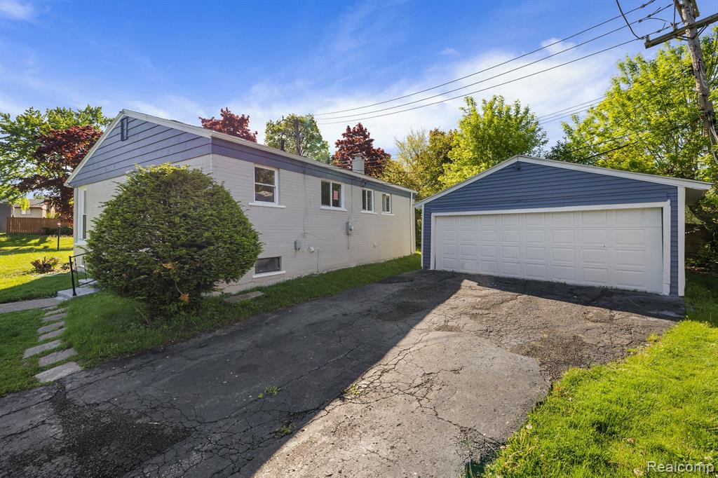 397 LYNCH Avenue, Pontiac, MI 48342 — Photo 2