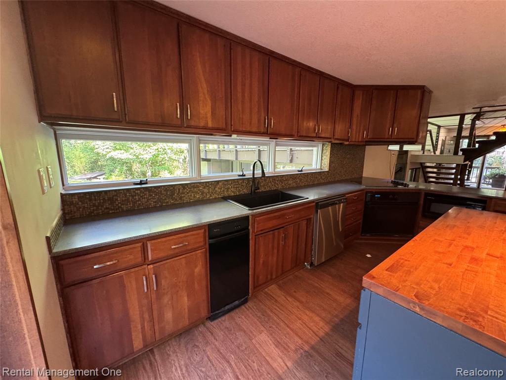 7621 Thornwood Street, Canton, MI 48187 — Photo 12