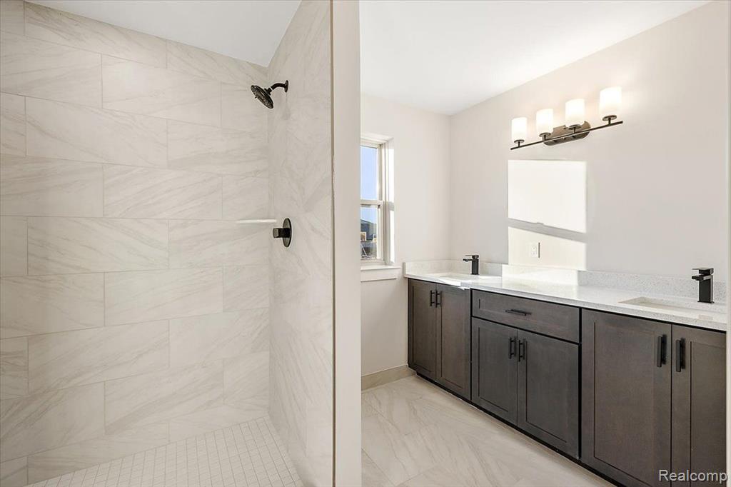 4104 Spring Meadows Drive, Sterling Heights, MI 48314 — Photo 38