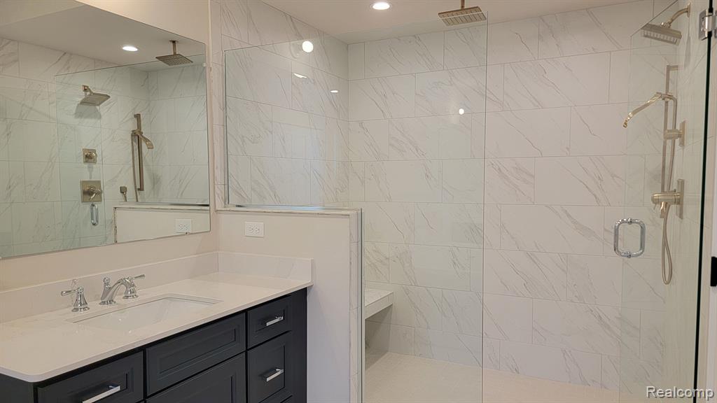 58268 INTERNATIONAL Drive, South Lyon, MI 48178 — Photo 34