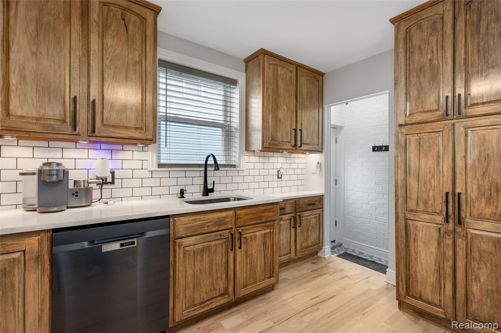 9474 Thames Boulevard, White Lake, MI — Photo 4