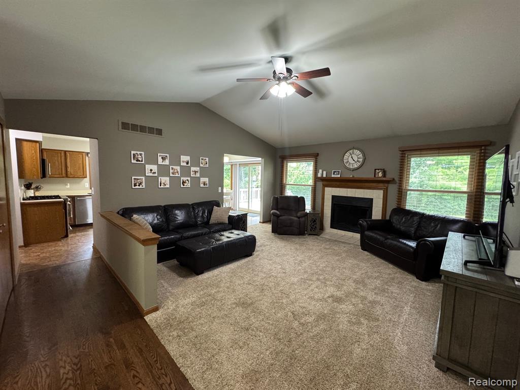 5851 Kingfisher Lane, Clarkston, MI — Photo 11