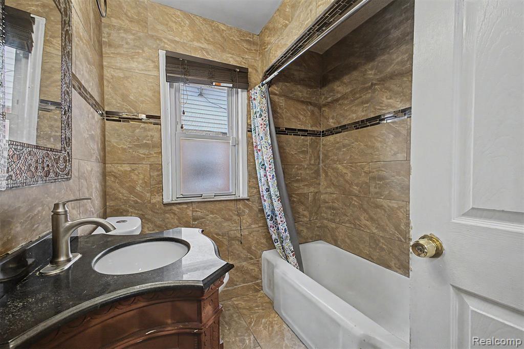 4645 Rosalie Street, Dearborn, MI 48126 — Photo 16