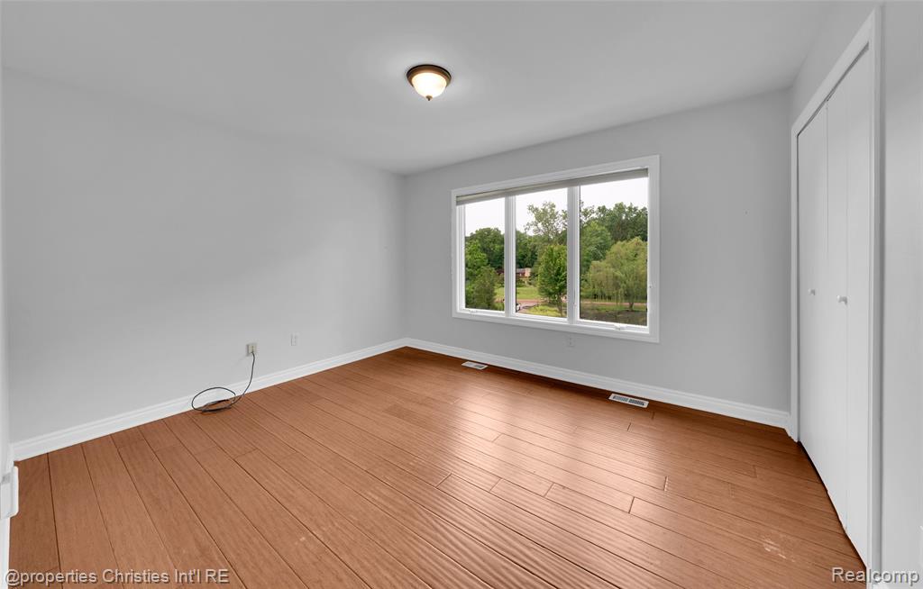 6663 Bloomfield Lane, West Bloomfield, MI — Photo 29
