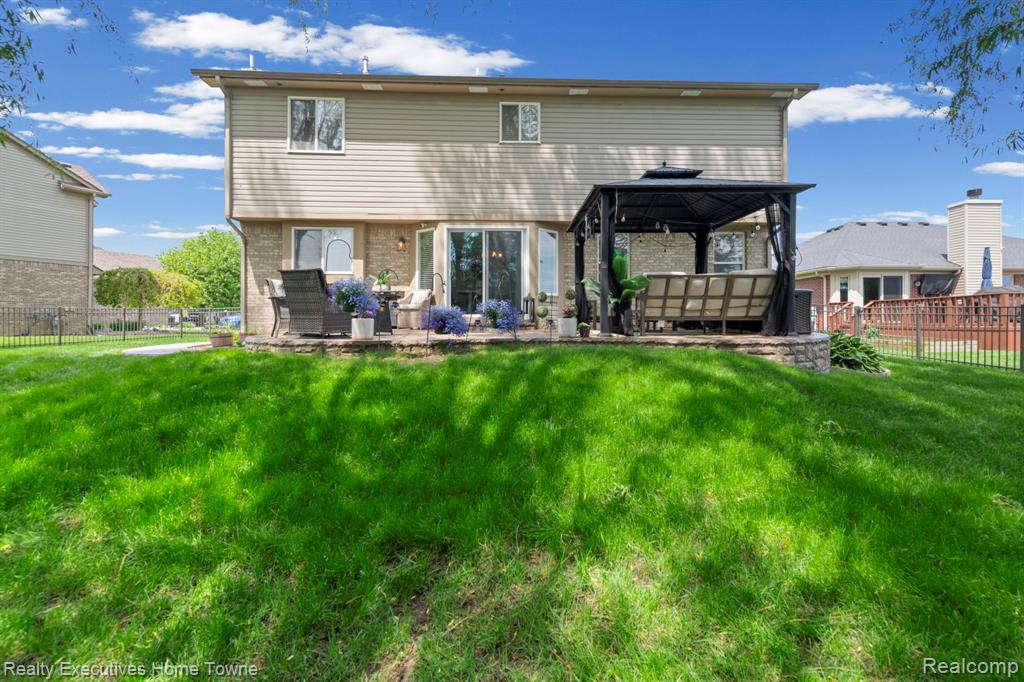 30786 Bramble Court, Chesterfield, MI — Photo 35