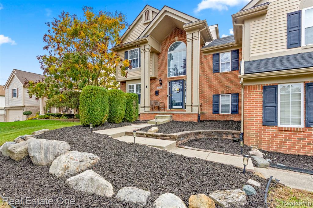 43275 Pond Bluff Drive, Belleville, MI 48111 — Photo 3