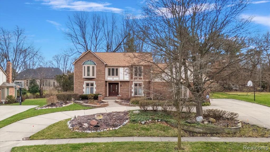 2291 Red Maple Drive, Troy, MI 48098 — Photo 2