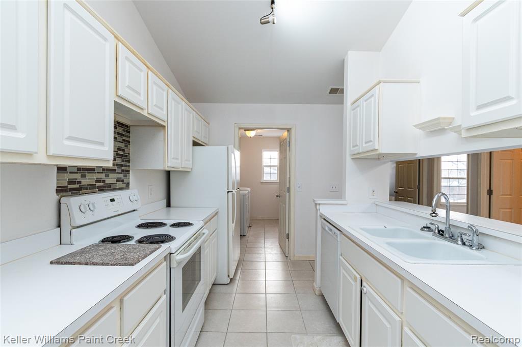 6143 Century Court, Shelby Twp, MI 48316 — Photo 28
