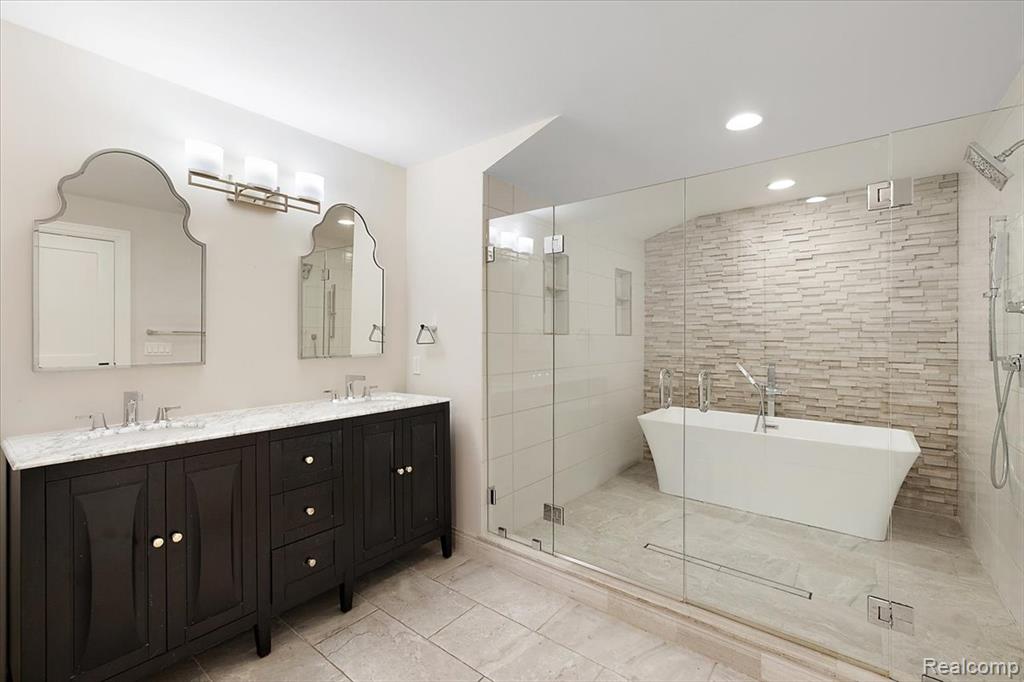 5741 Snowshoe Circle, Bloomfield Hills, MI 48301 — Photo 25