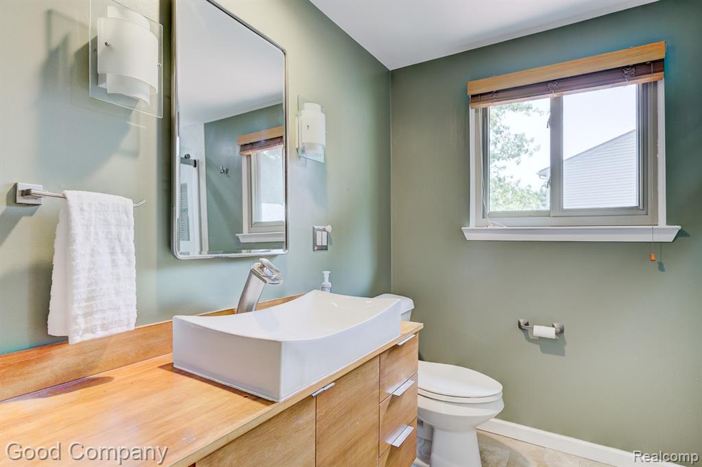 6672 Devonshire Drive, Canton, MI 48187 — Photo 32