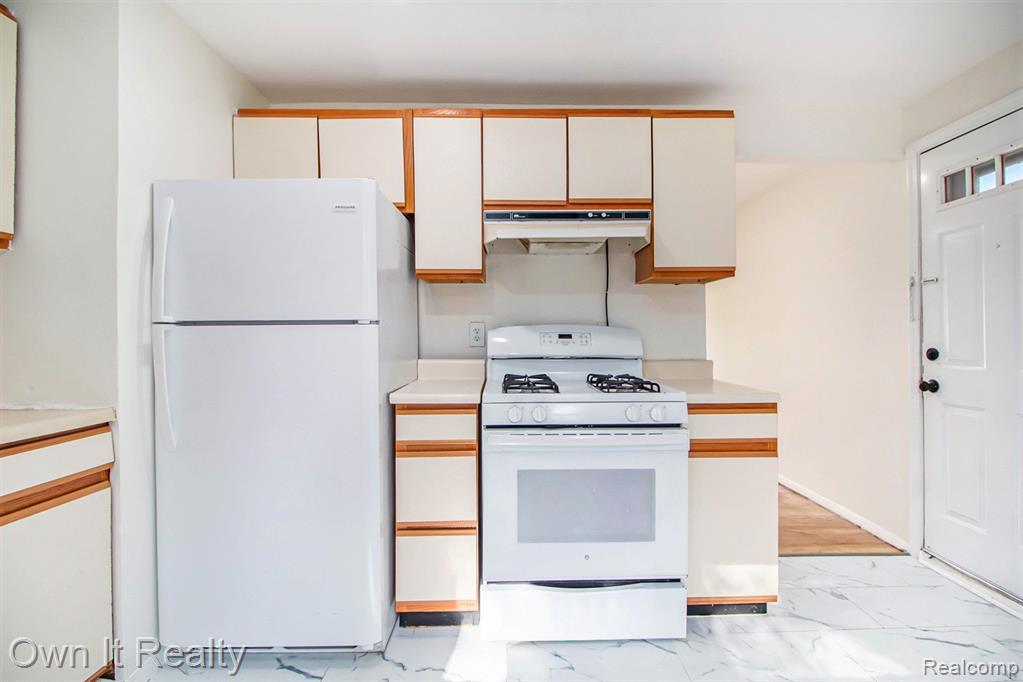 2188 HEMLOCK Drive, Ann Arbor, MI 48108 — Photo 12